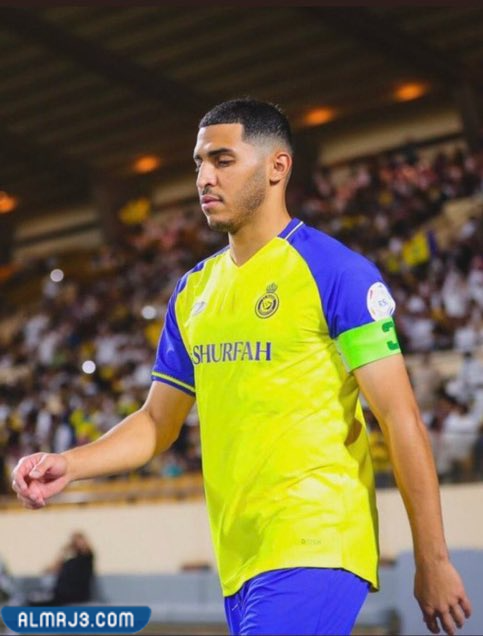 سلطان الغانم السيرة الذاتية