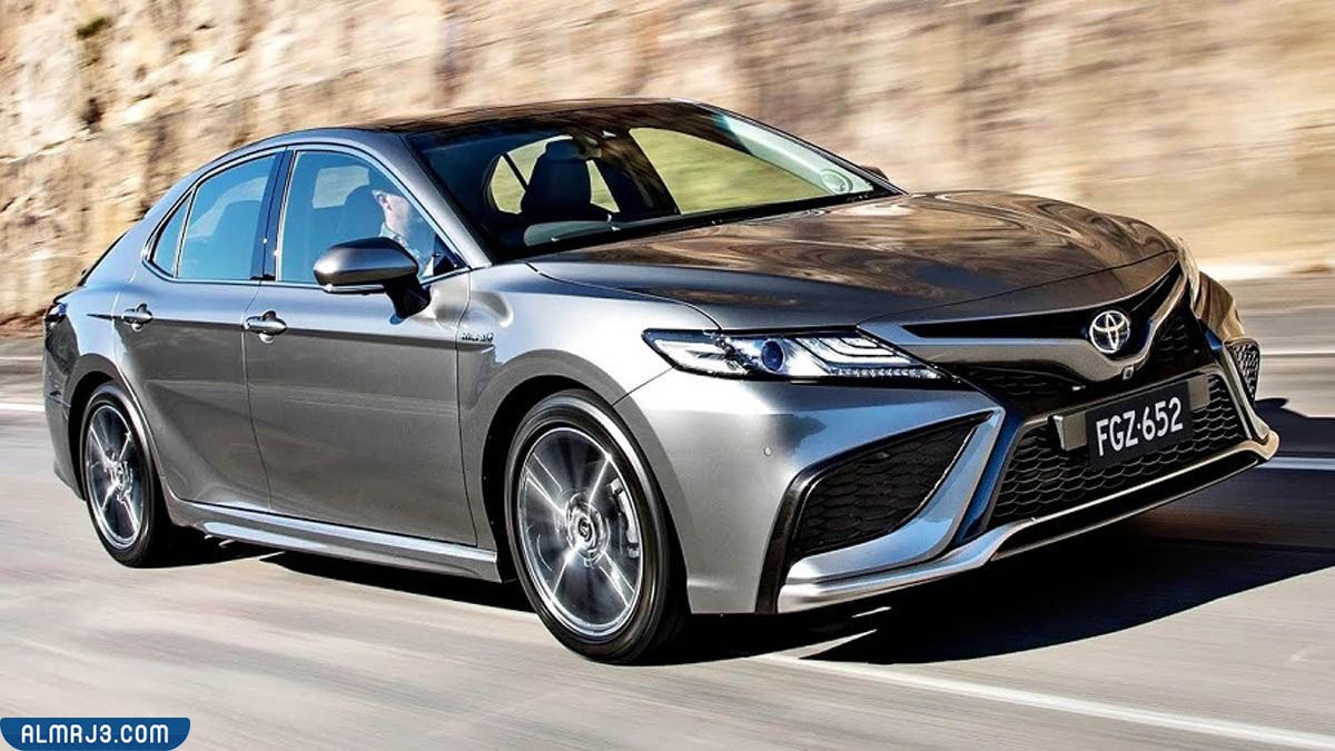 مواصفات سيارة كامري هايبرد 2023