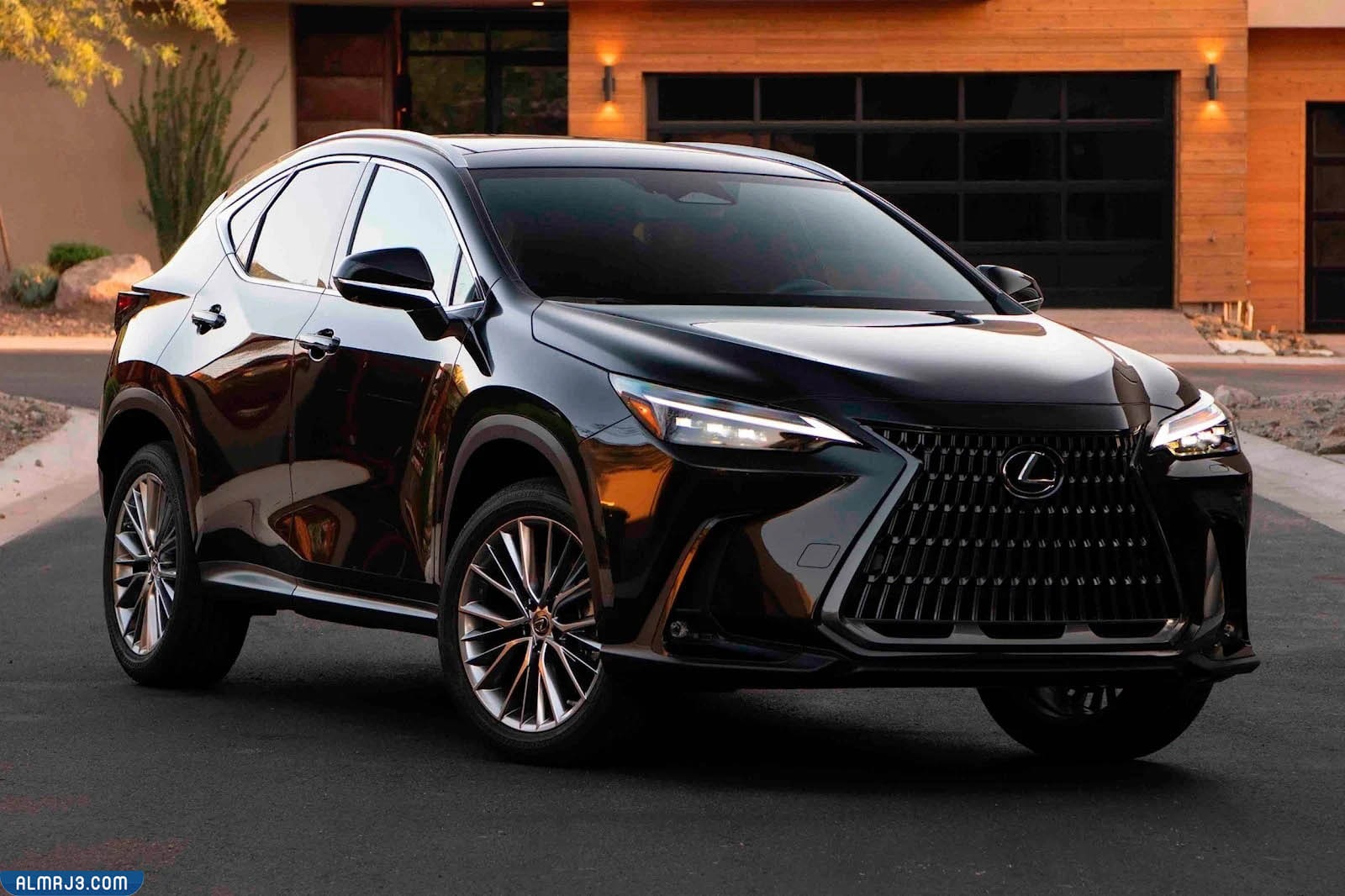 كم سعر لكزس nx 2023 في السعودية