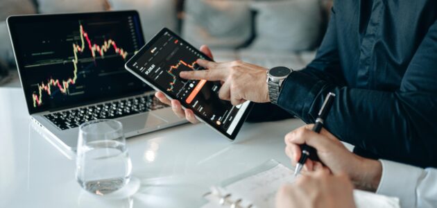 دليل المبتدئ لاختيار منصة تداول آمنة وموثوقة